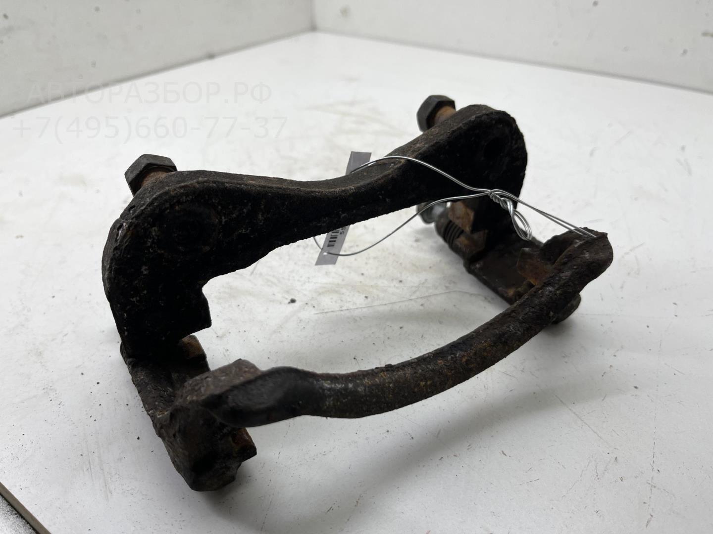 Скоба суппорта переднего