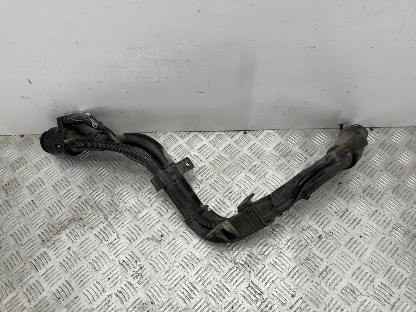 Горловина топливного бака