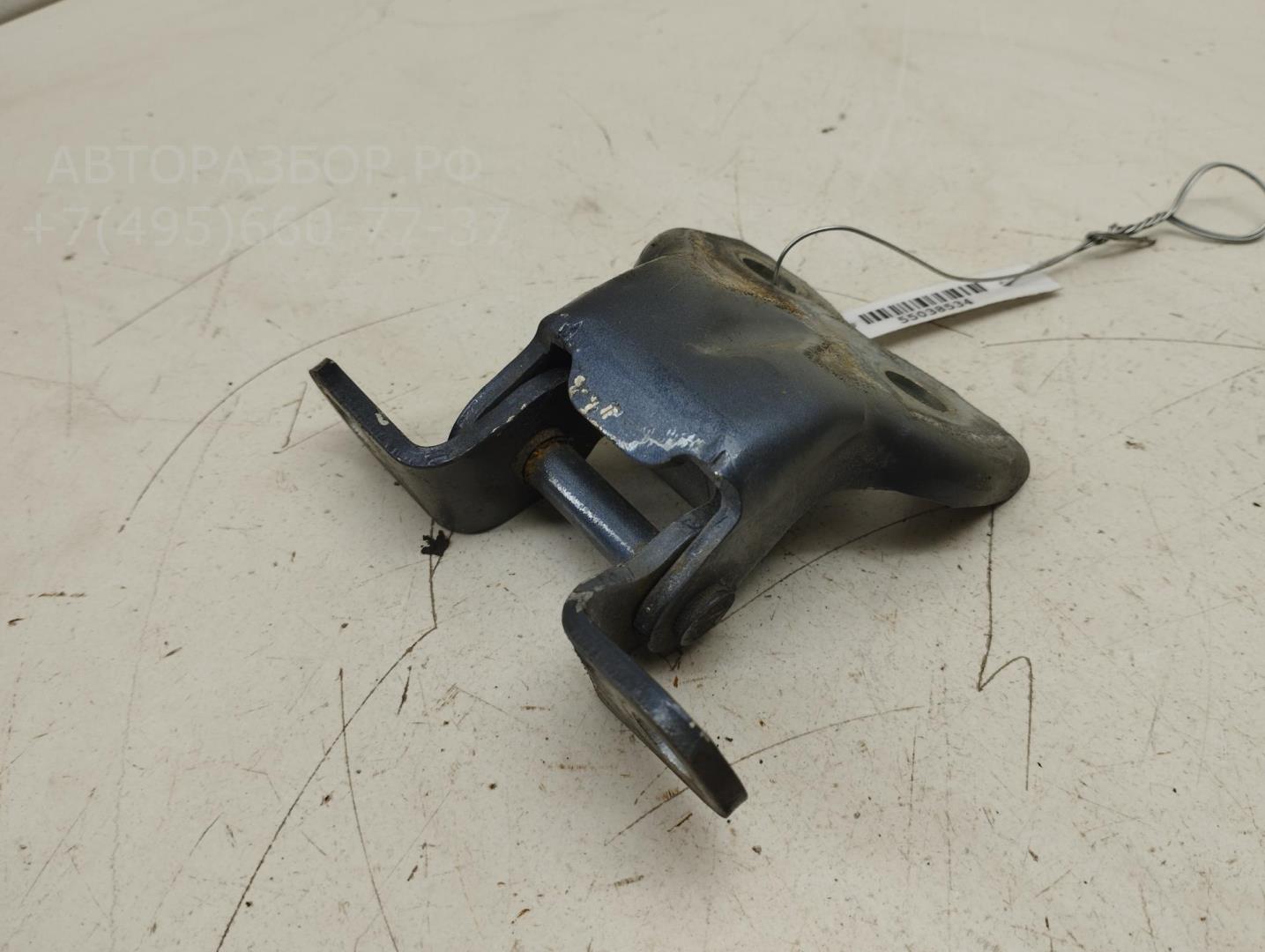 Петля двери