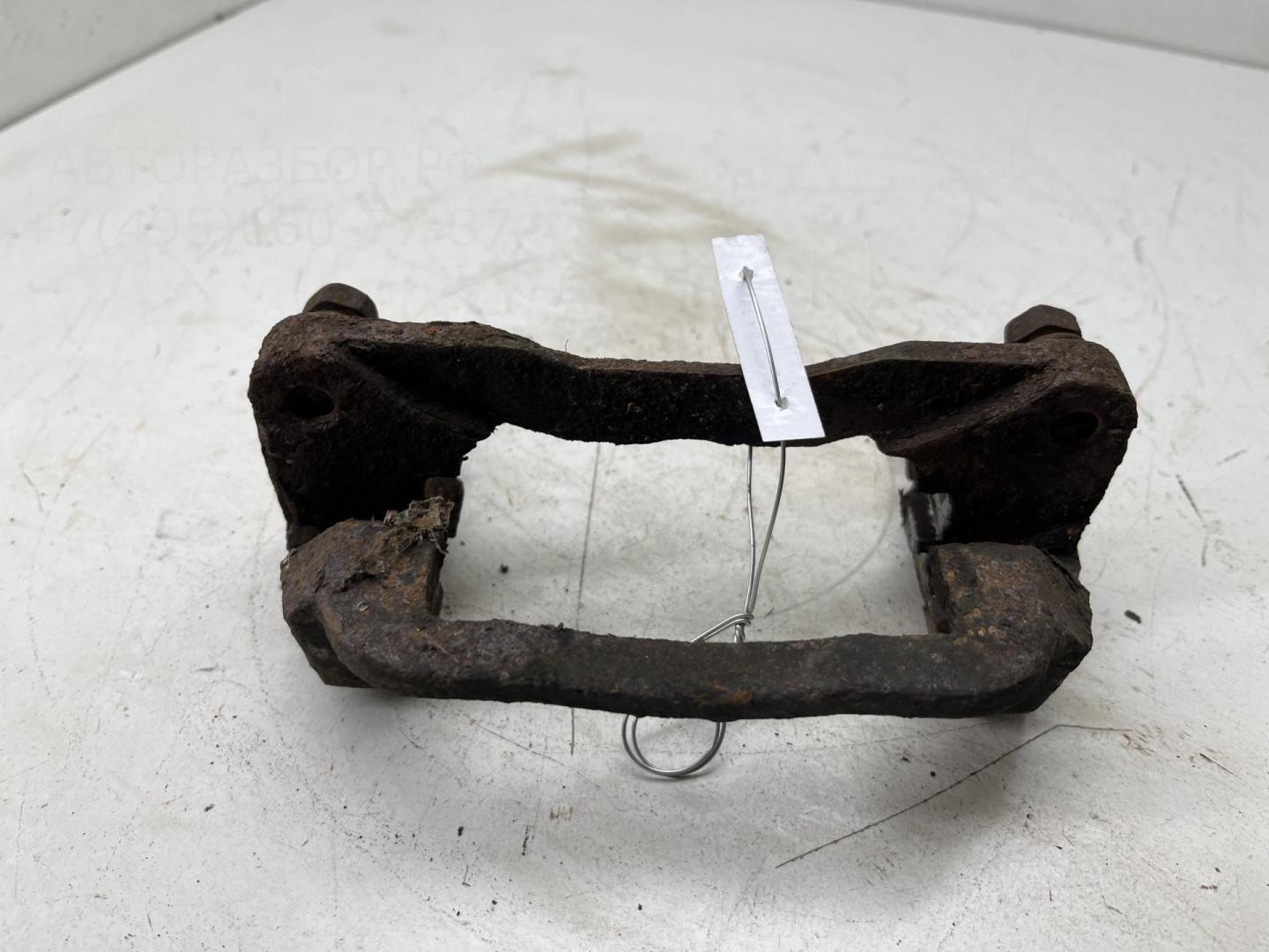 Скоба суппорта заднего