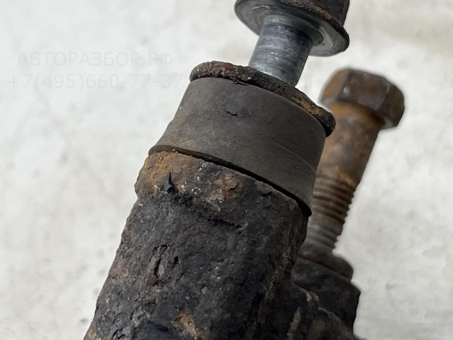 Скоба суппорта заднего