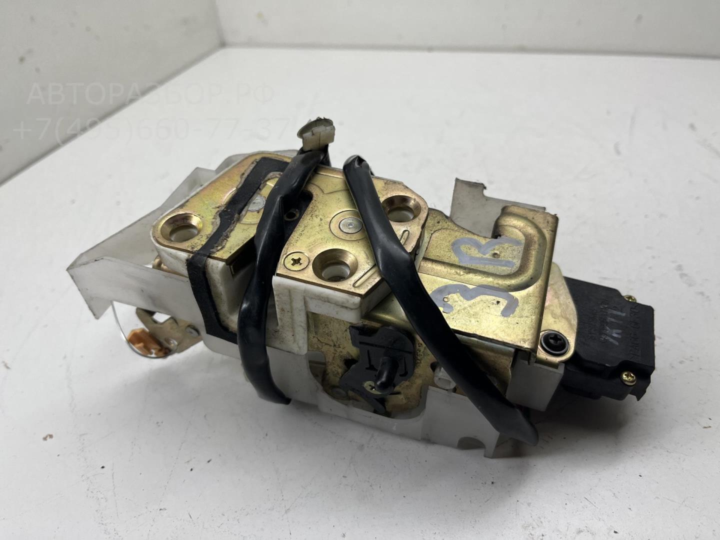 Замок двери задней правой