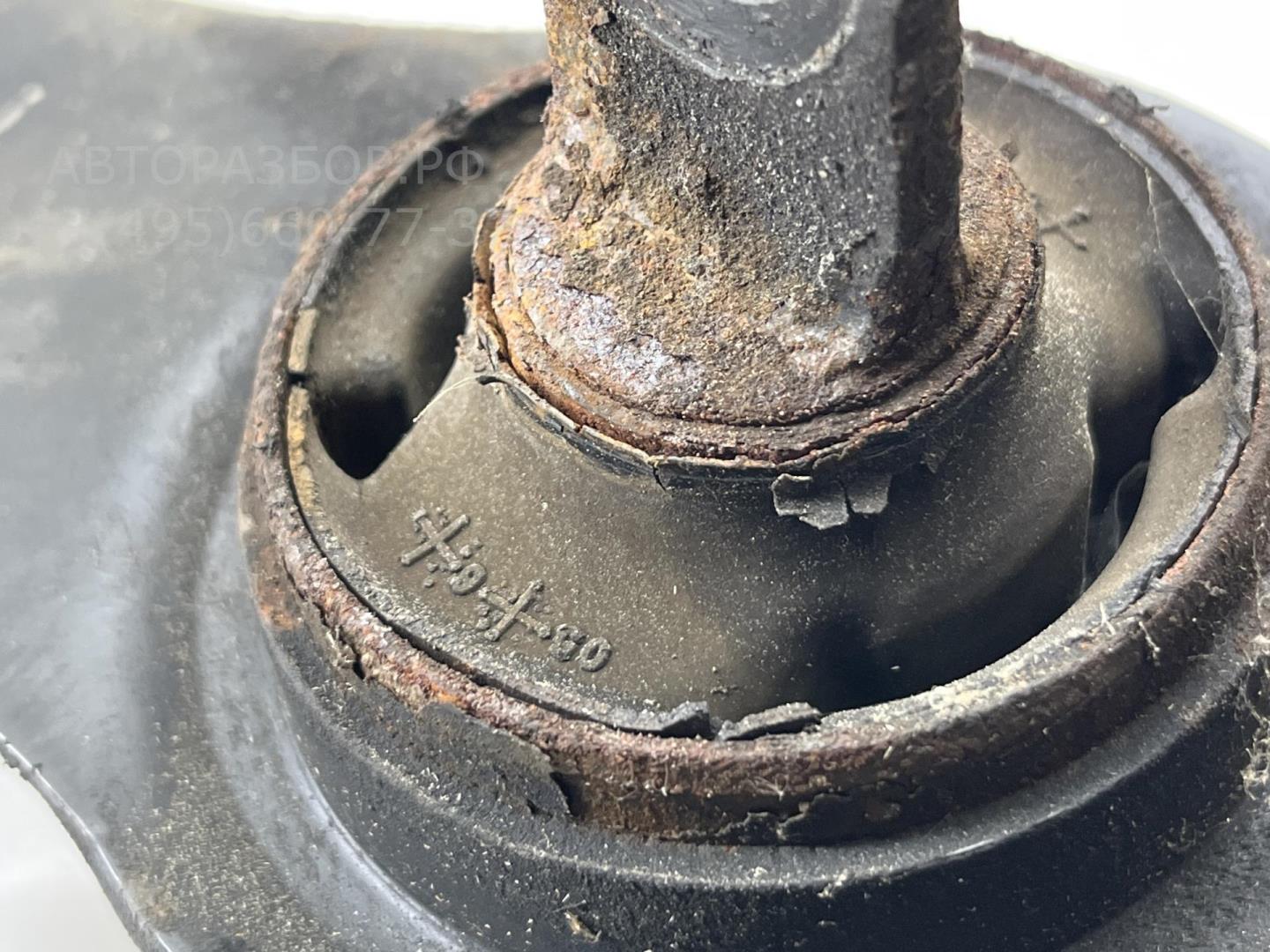 Рычаг задний правый