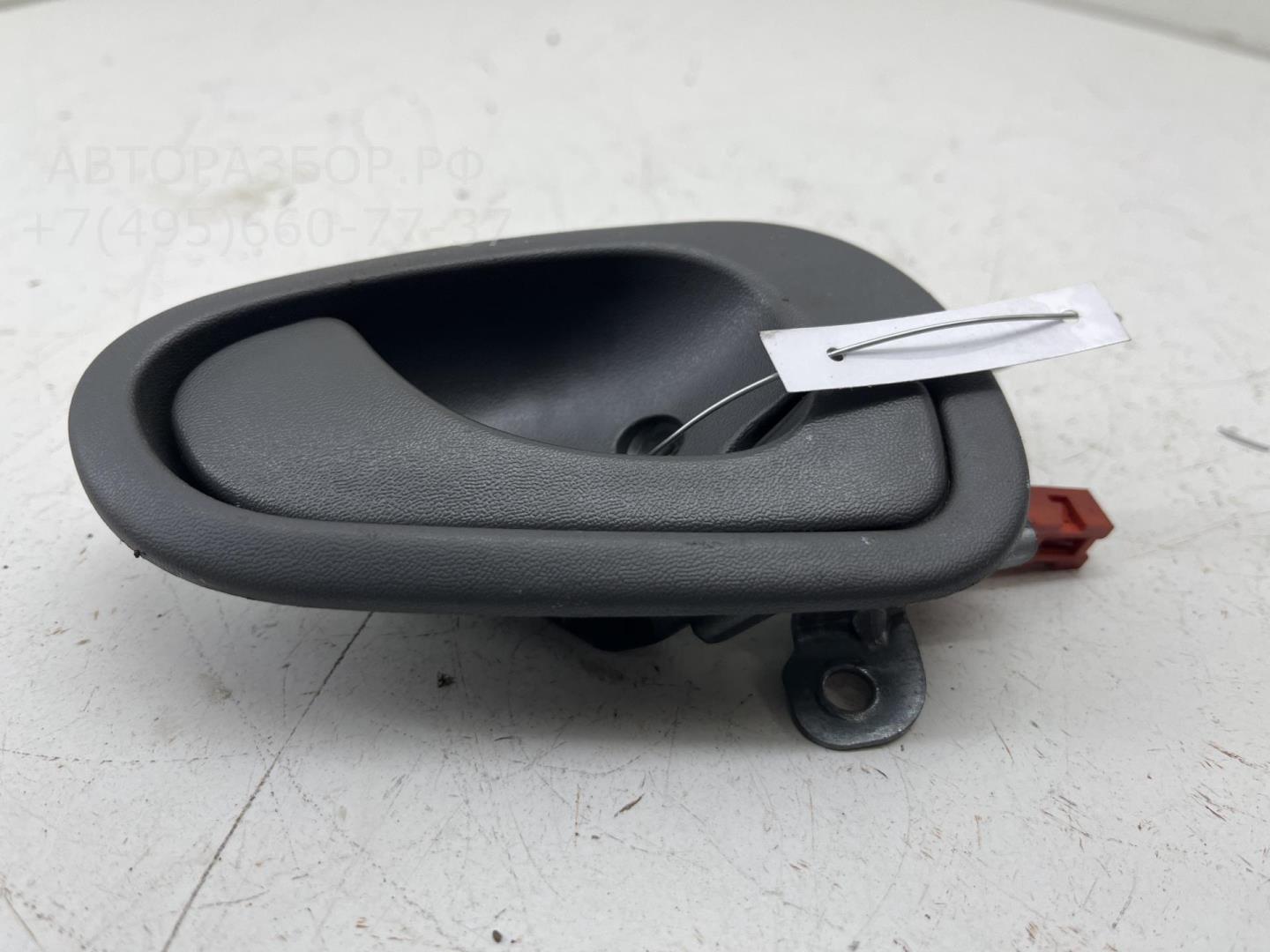 Ручка двери передней внутренняя правая