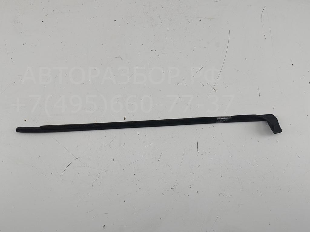 Накладка стекла заднего левого