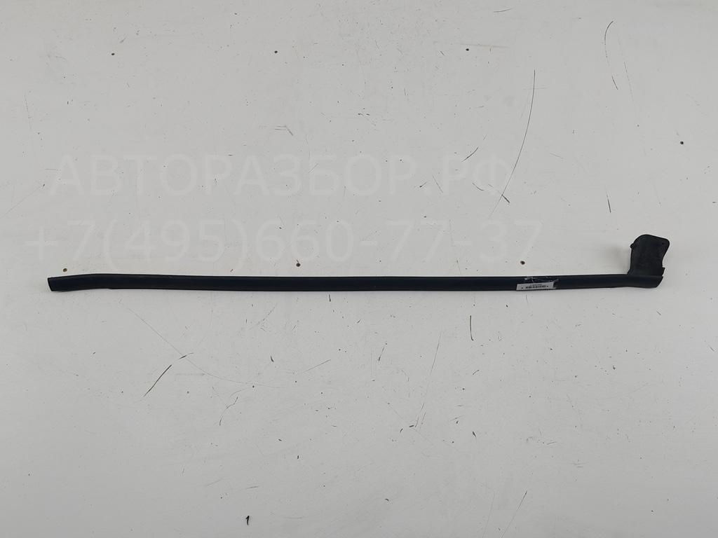 Накладка стекла заднего левого