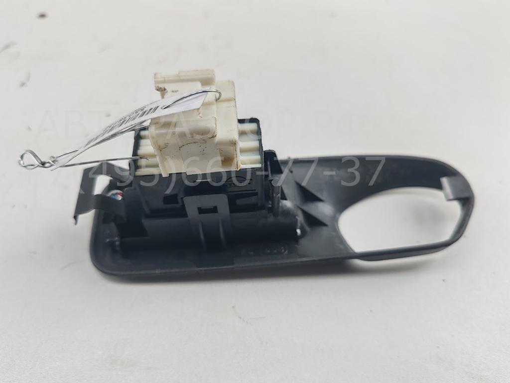 Кнопка стеклоподъемника