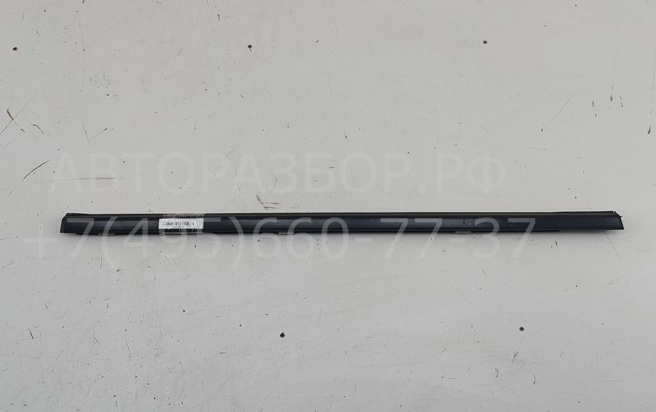 Накладка стекла заднего правого