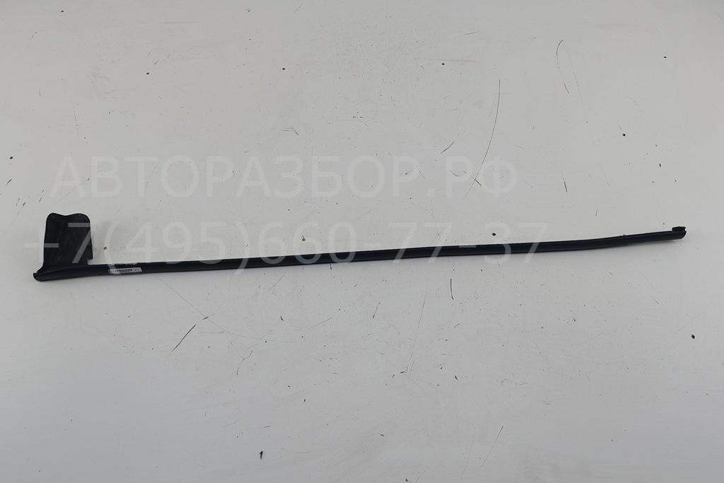 Накладка стекла переднего левого