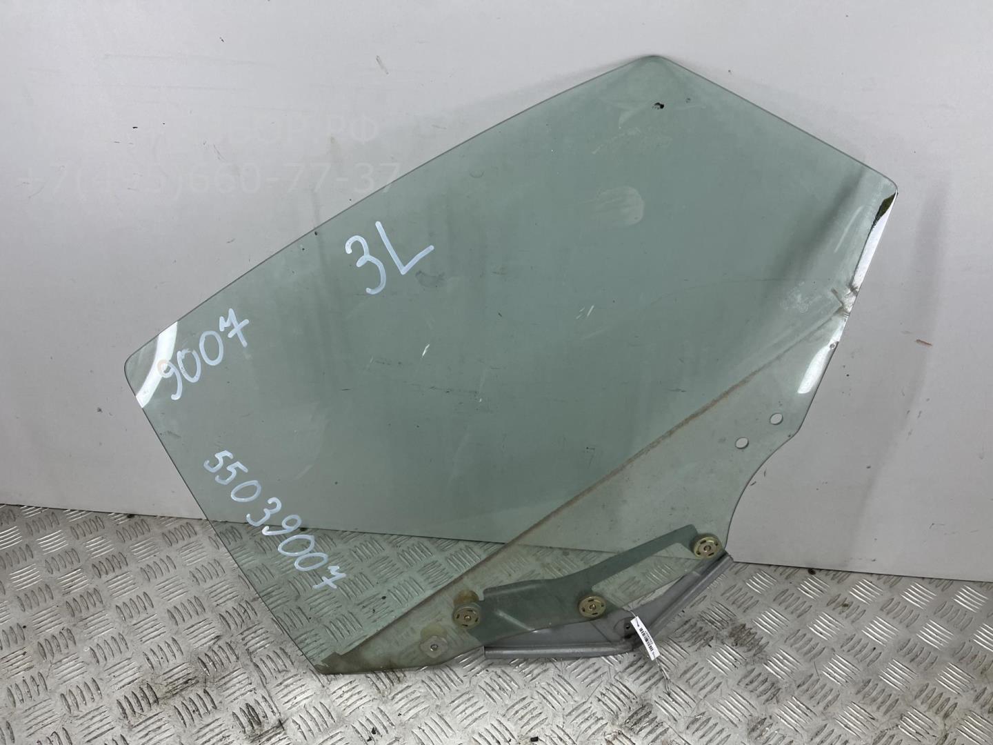 Стекло двери задней левой