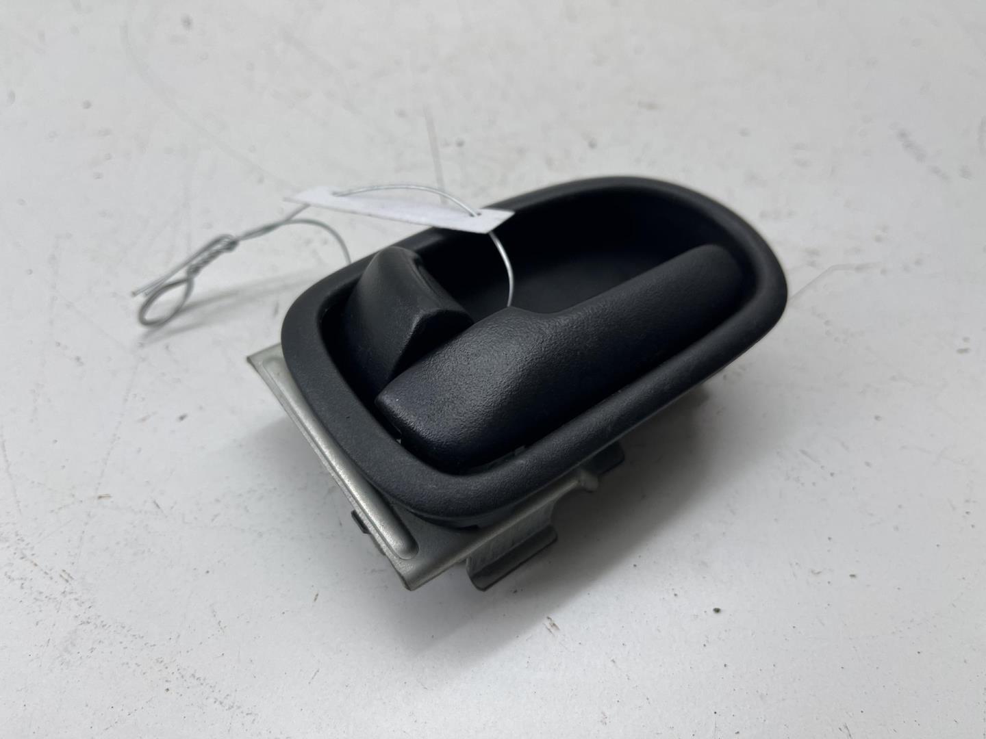 Ручка двери задней внутренняя левая