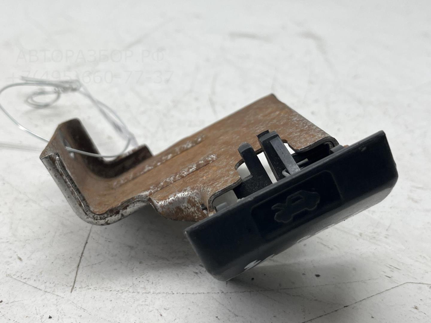 Ручка открывания капота