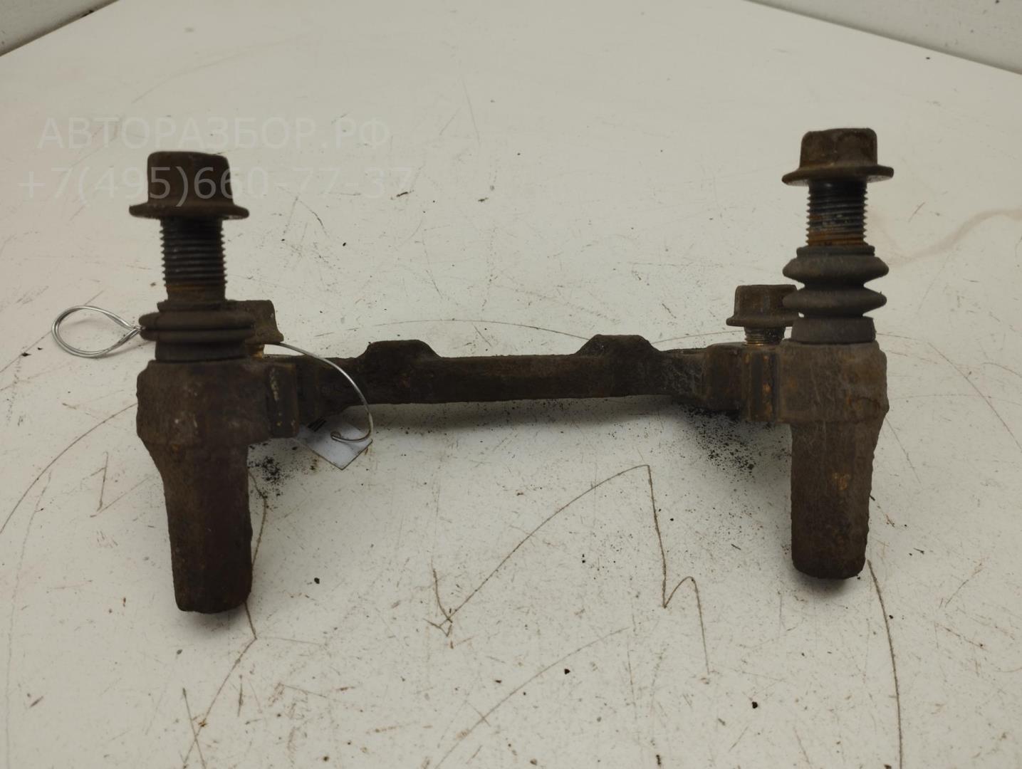 Скоба суппорта заднего