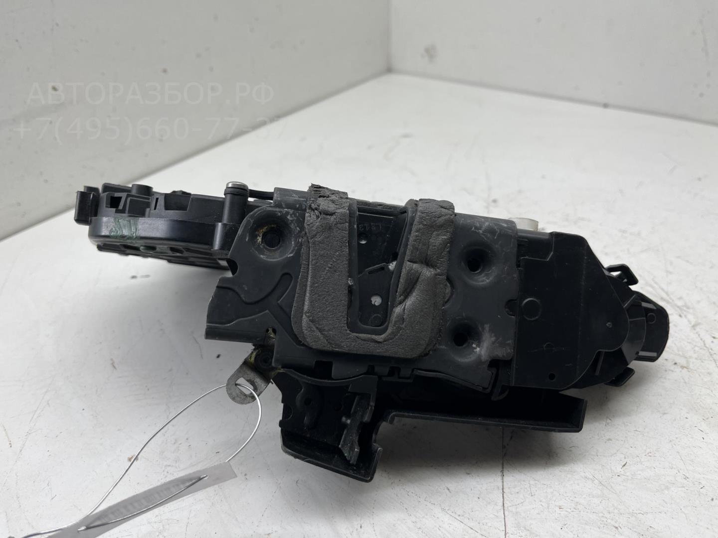 Замок двери задней правой