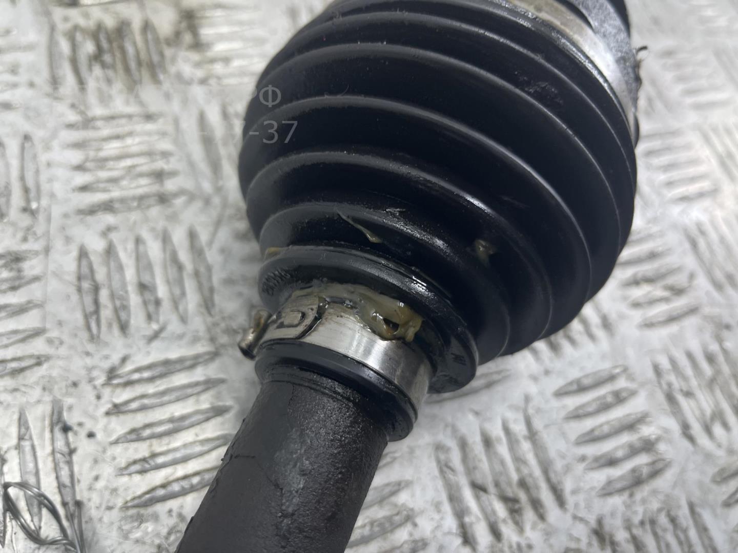 Полуось передняя правая