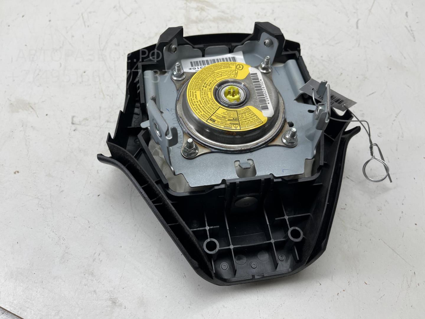 Подушка безопасности в рулевое колесо