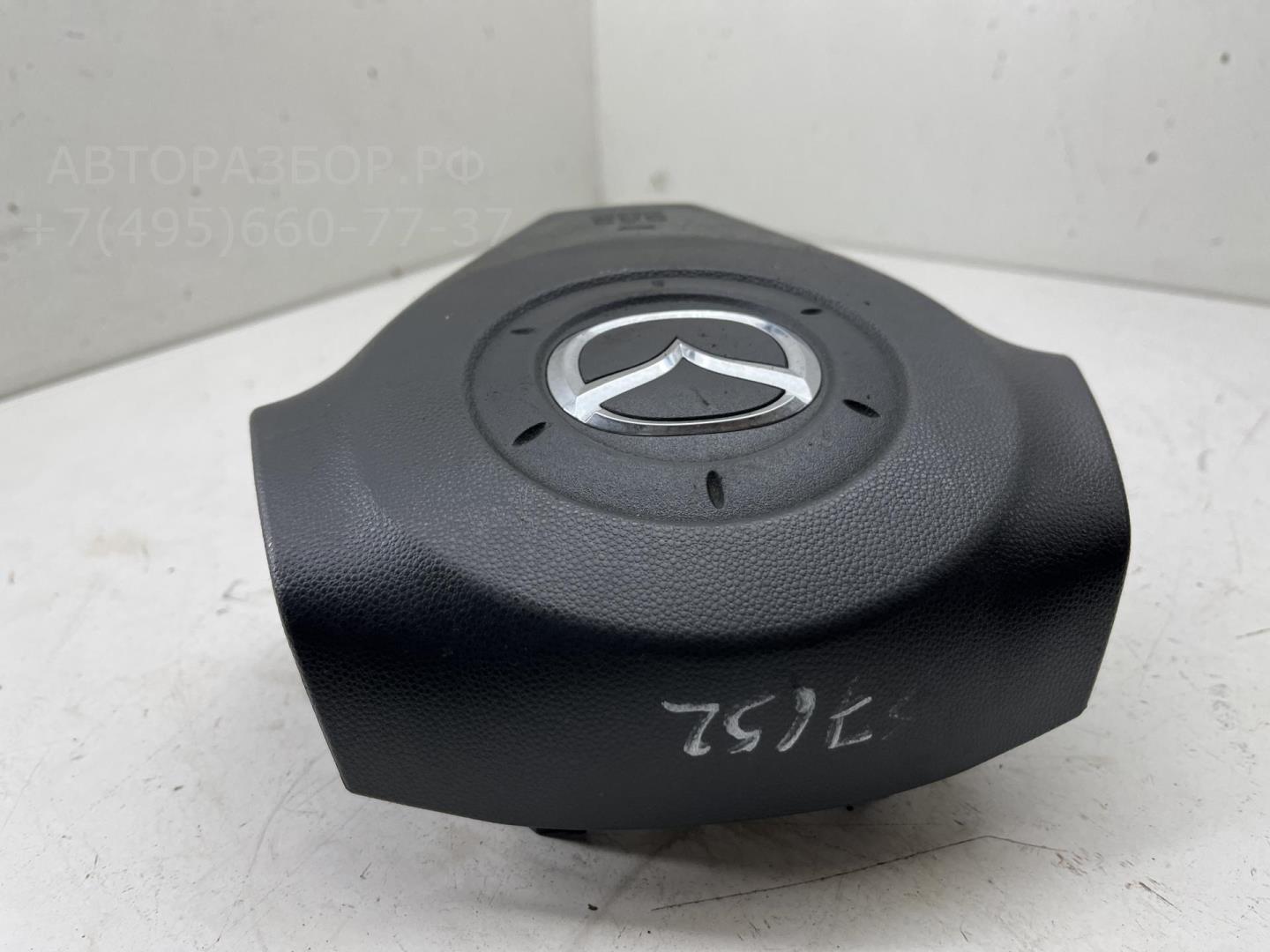 Подушка безопасности в рулевое колесо