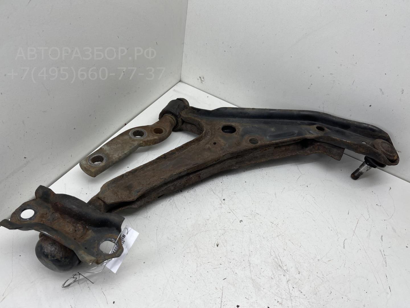Рычаг передний левый