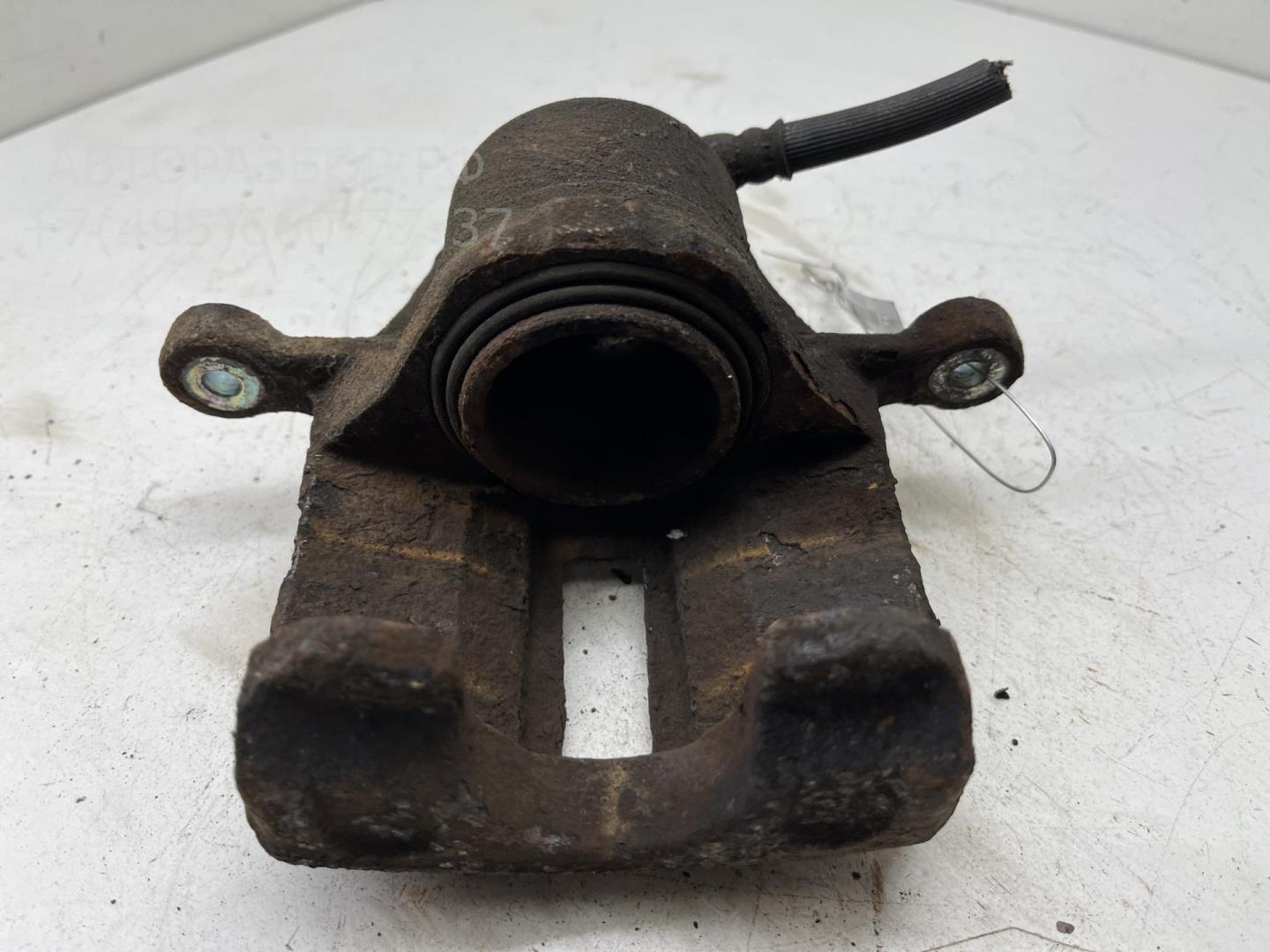 Суппорт передний правый