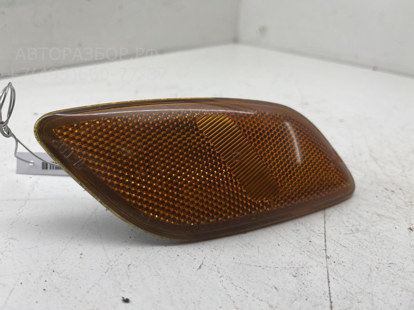 Отражатель передний левый у фары
