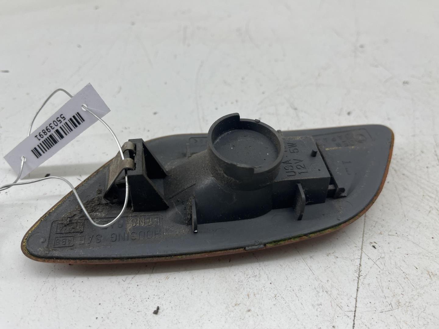 Отражатель передний левый у фары