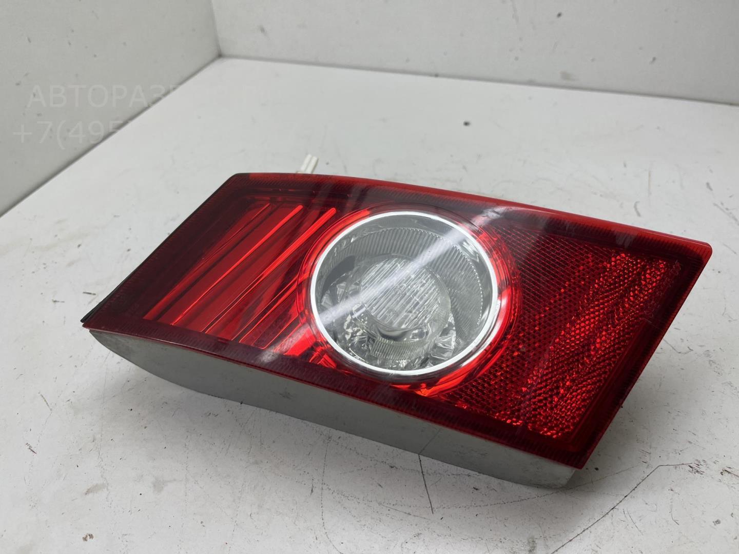 Фонарь задний внутренний левый
