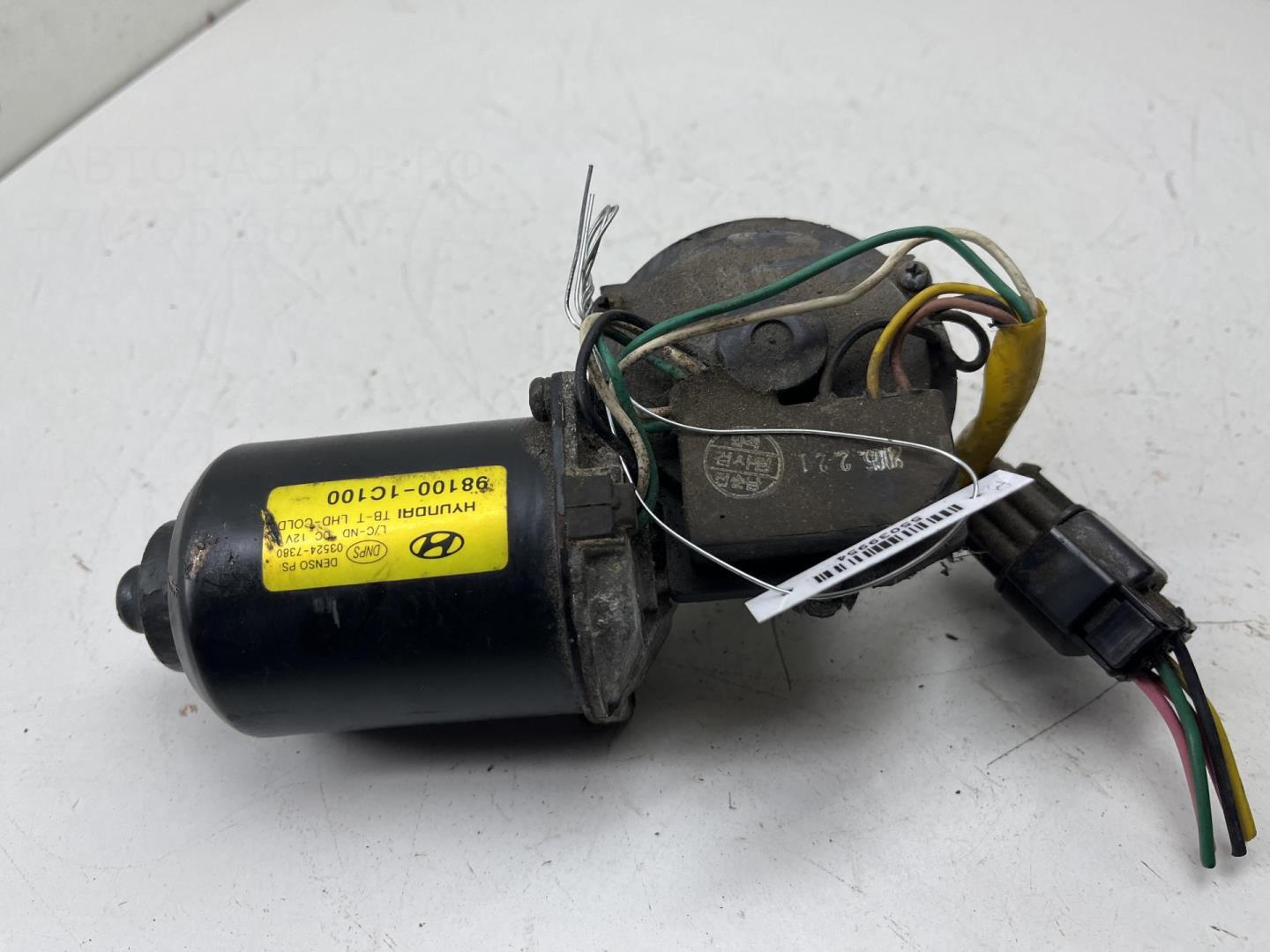 Моторчик стеклоочистителя передний