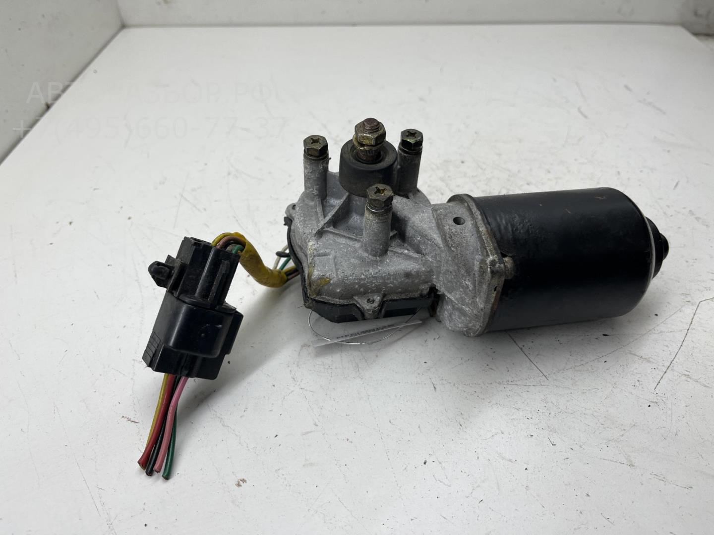 Моторчик стеклоочистителя передний