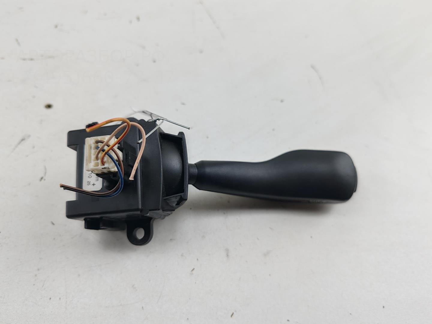 Переключатель поворотов подрулевой