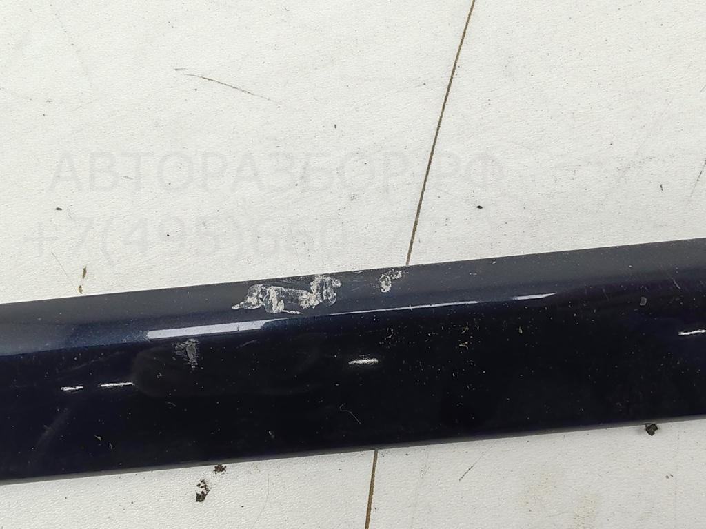 Накладка двери передней правой