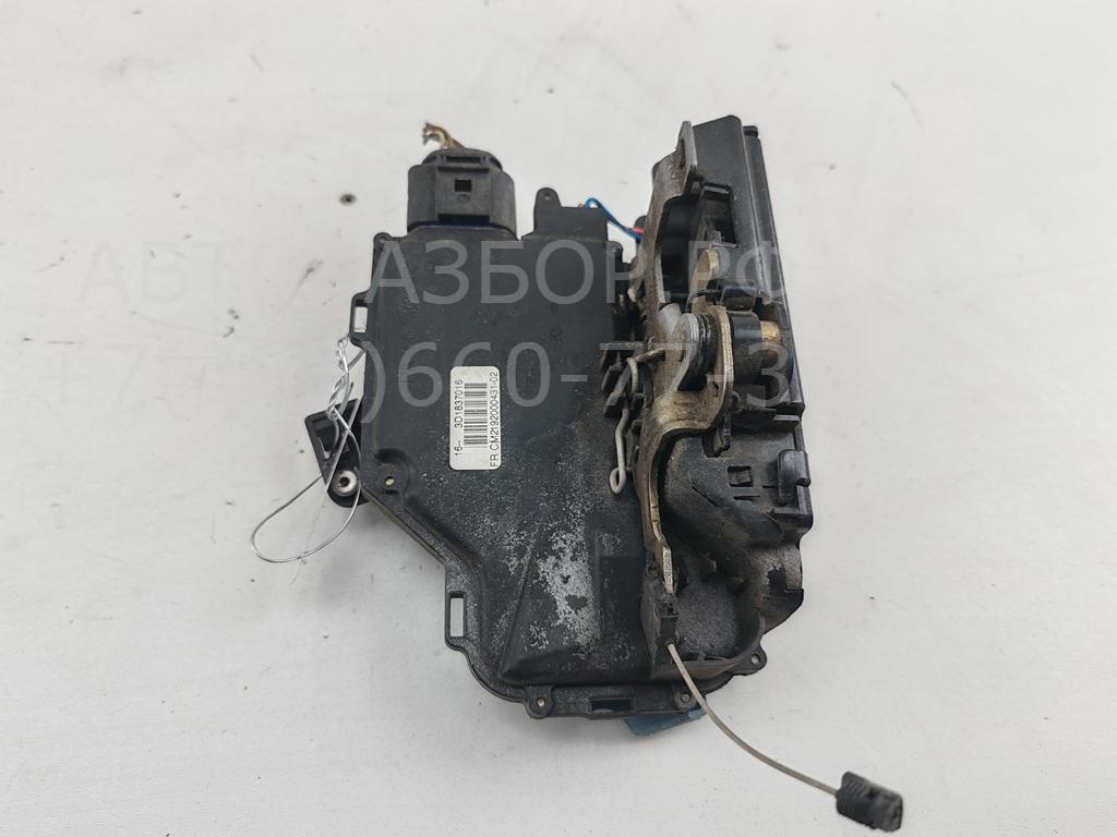 Замок двери передней правой