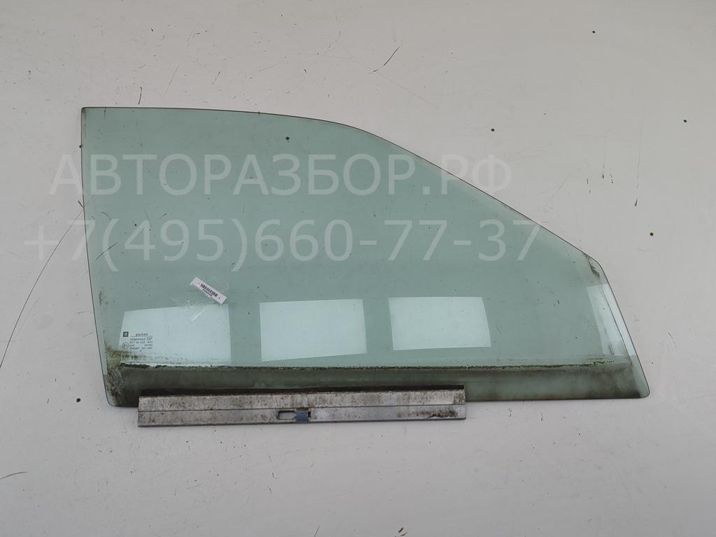 Стекло двери передней правой