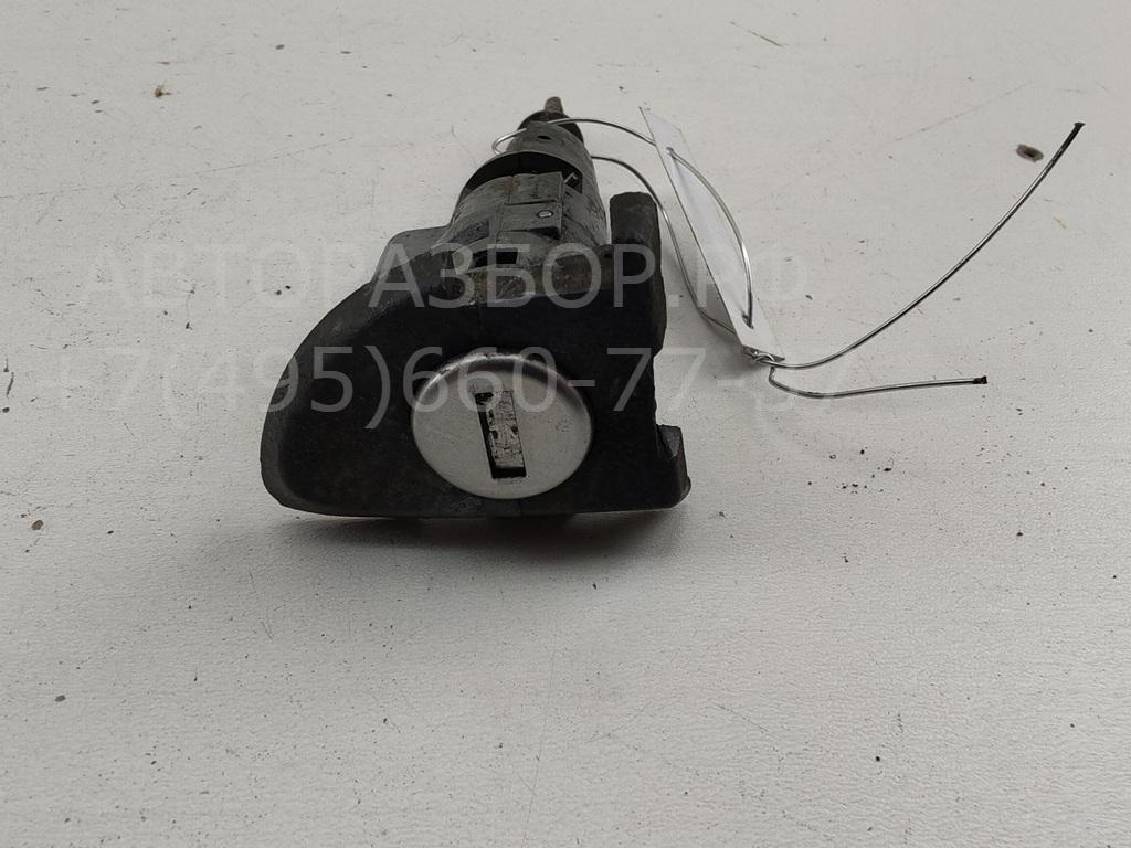 Вставка замка двери