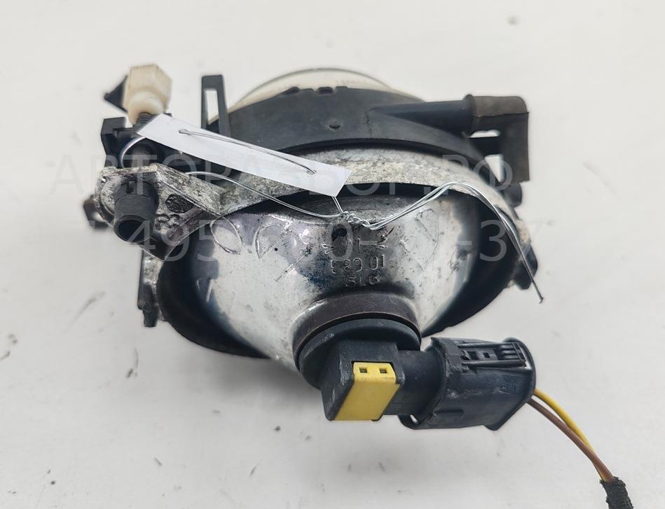 Фара противотуманная правая