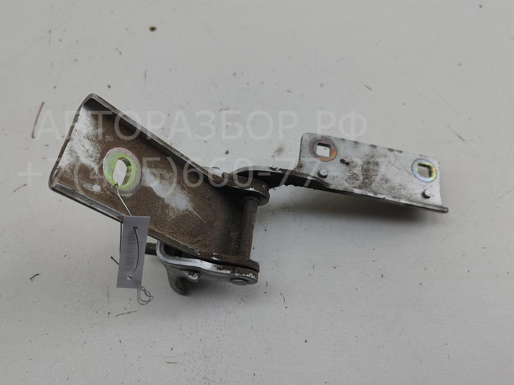 Петля крышки багажника