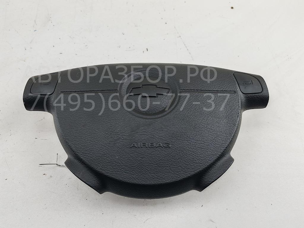Подушка безопасности в рулевое колесо