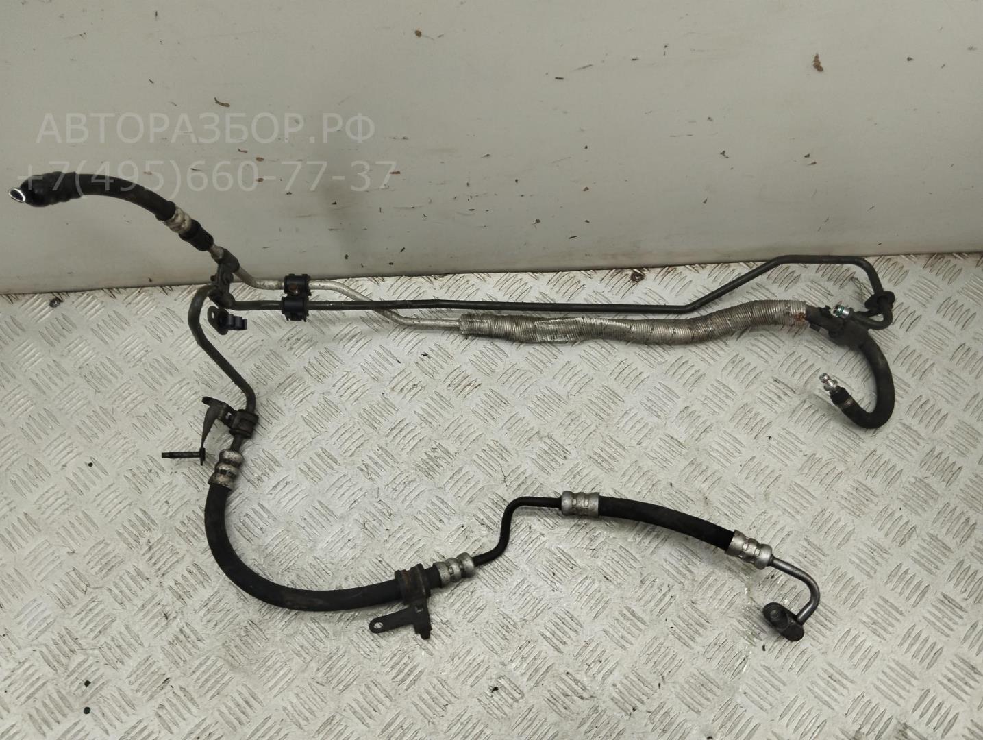 Петля капота правая