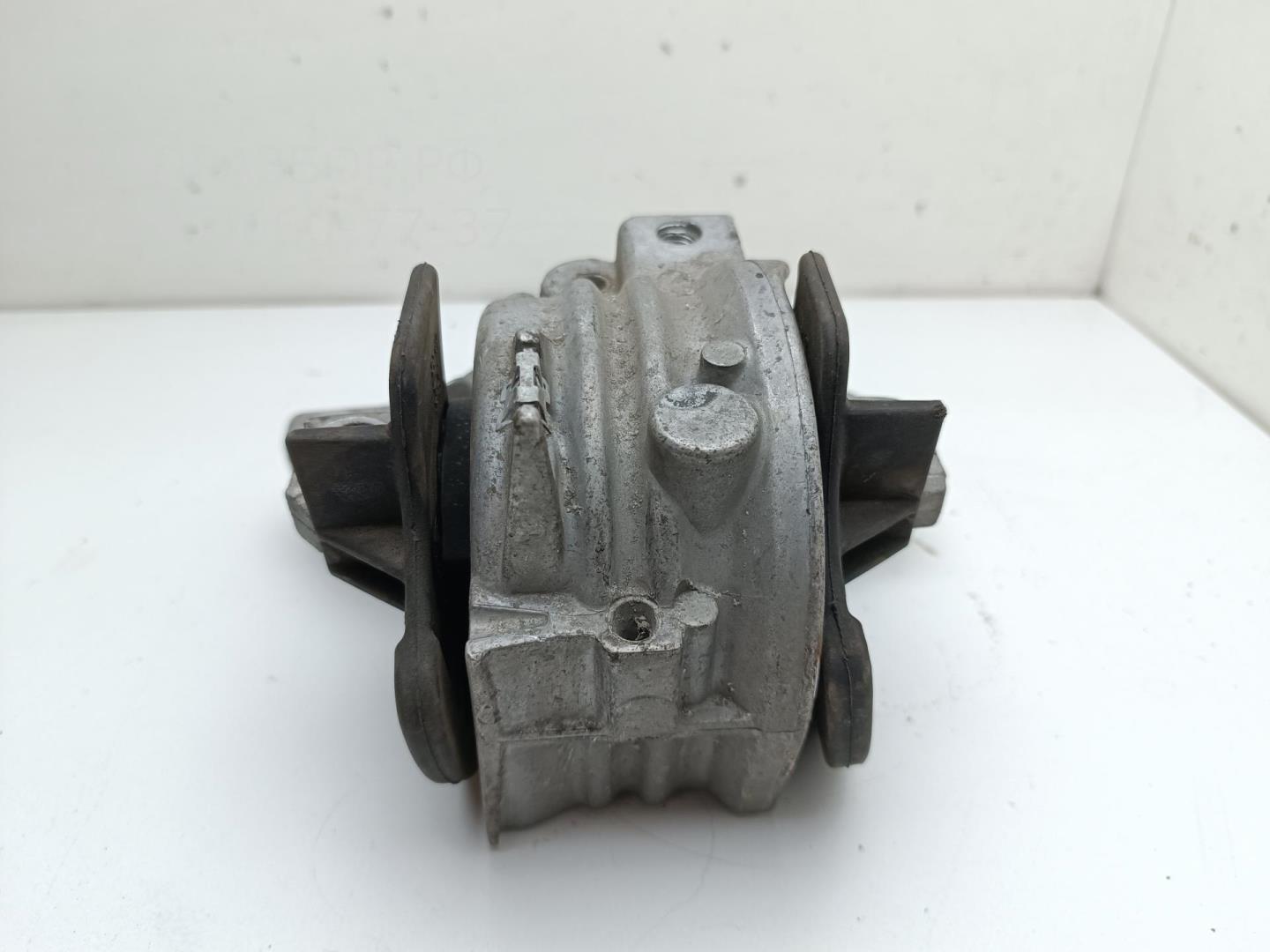 Опора двигателя