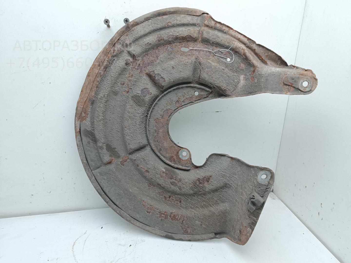 Щит опорный задний правый