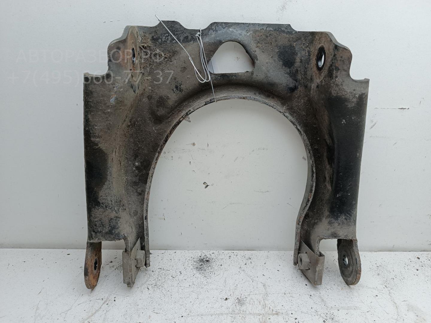 Рычаг передний левый