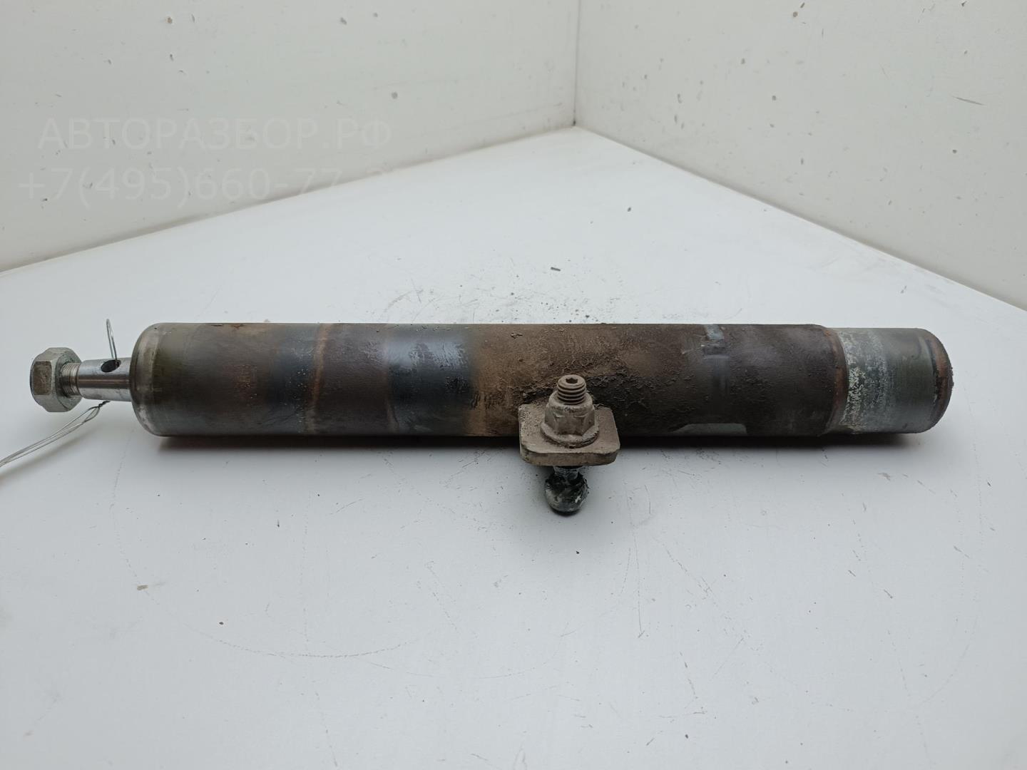 Амортизатор передний правый