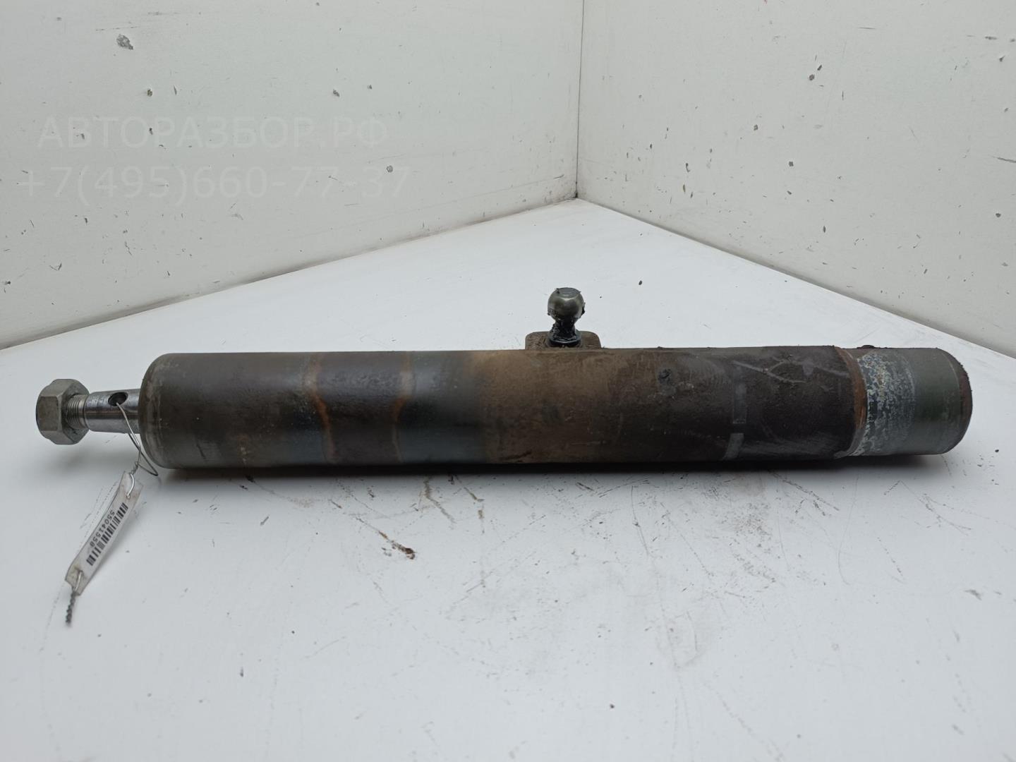 Амортизатор передний правый