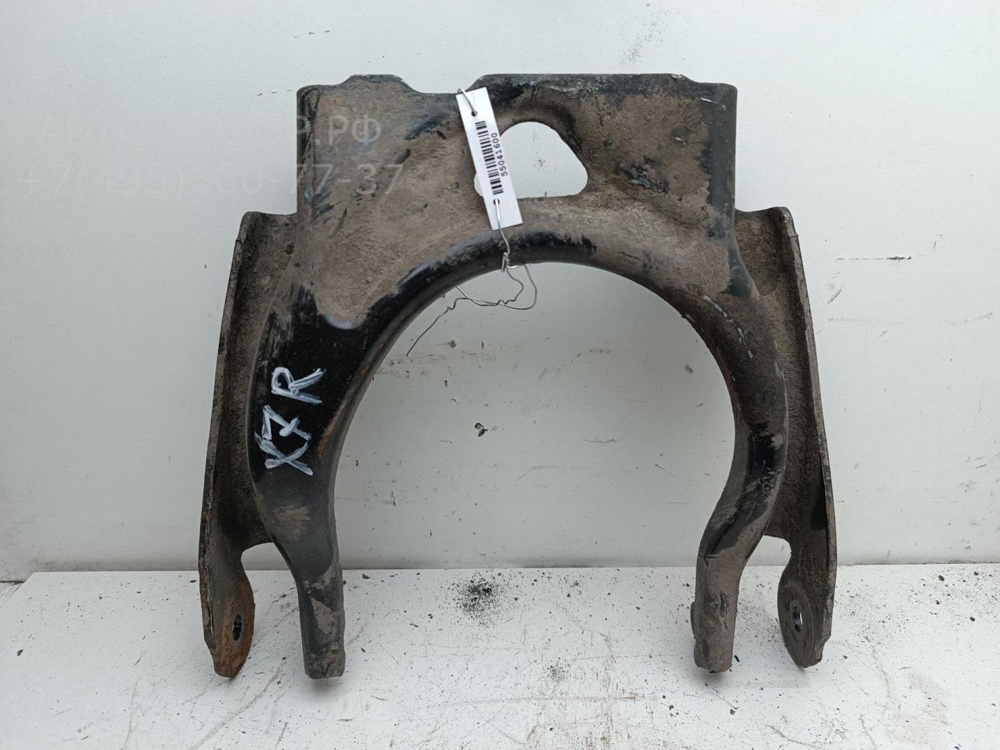 Рычаг передний правый