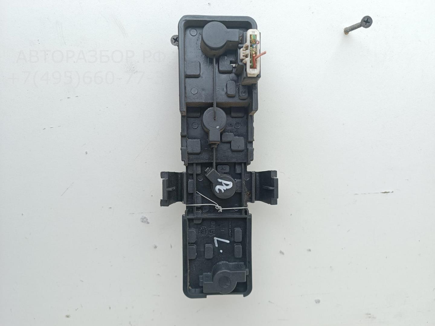 Плата заднего фонаря левого