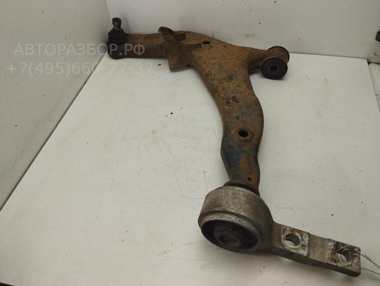 Рычаг передний левый