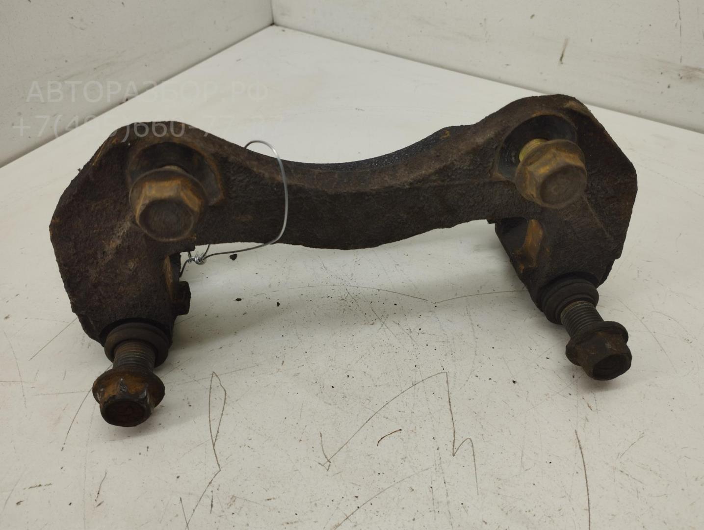 Скоба суппорта переднего