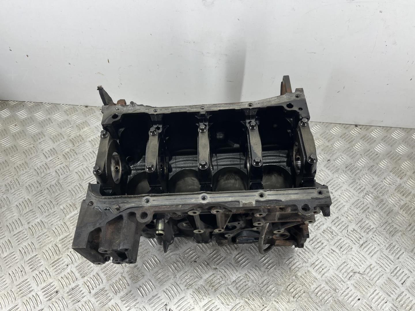 Блок двигателя