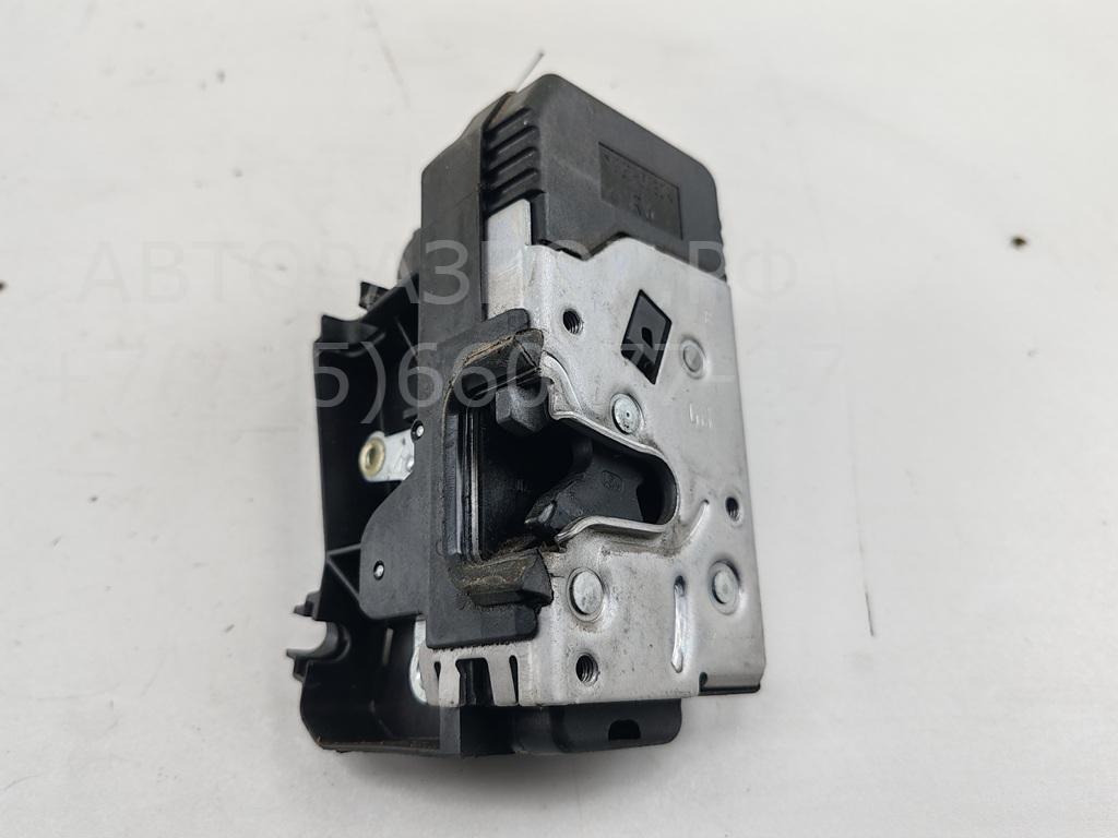 Замок двери передней правой