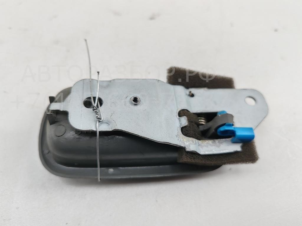 Ручка двери передней внутренняя левая