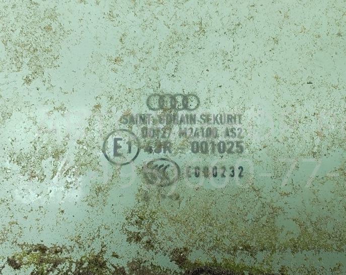 Стекло двери передней правой